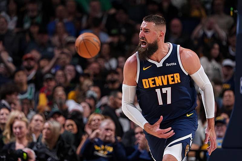  内线轮换的博弈艺术：瓦兰丘纳斯在掘金体系中的生存突围 体育新闻