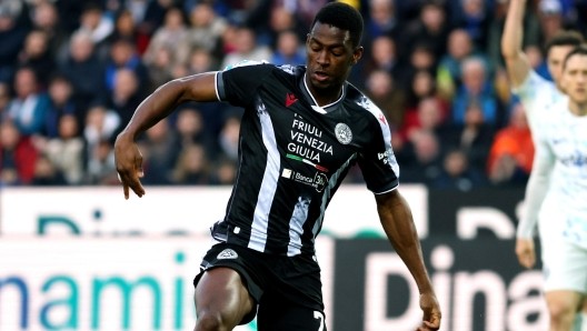  职业困境与法律边界：从盖伊驾照事件看球员场外管理 体育新闻