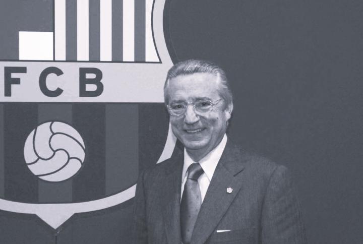  俱乐部发布声明；前主席恩里克·雷尼亚安详离世；巴萨球迷集体缅怀。 体育新闻