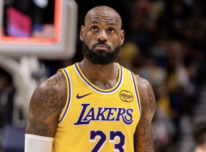  湖人客战活塞惜败；詹姆斯赛后剖析球队意志，强调韧性助力克服逆境。 体育新闻