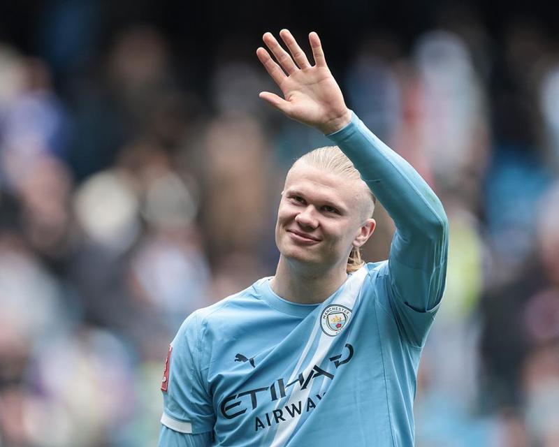  【战术复盘】三战曼城1-9：斯洛特的战术困局与下课条款触发机制全解析 体育新闻