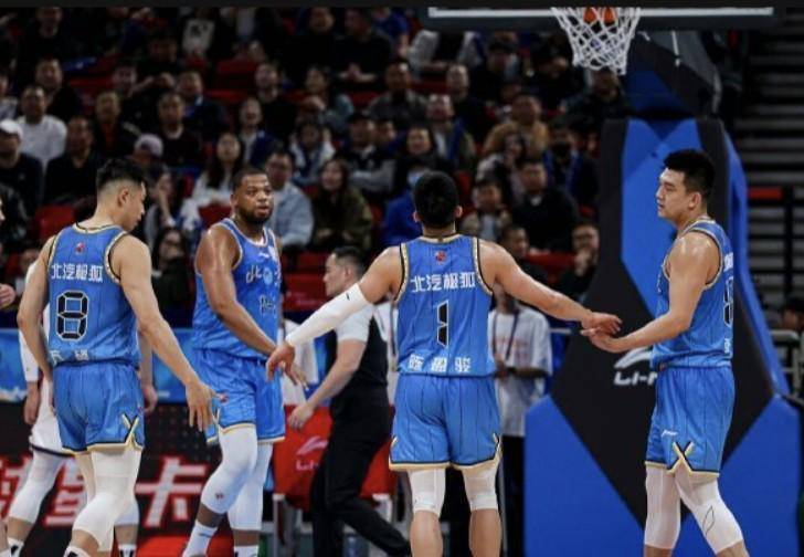 当豪华战舰搁浅：首钢困境中那一抹温暖的光 体育新闻