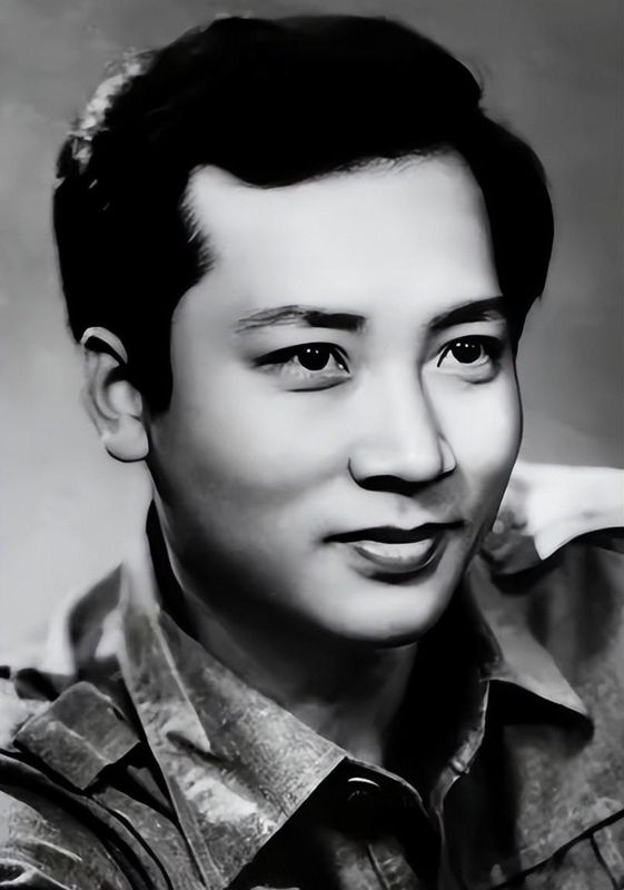  从京剧世家到春晚焦点：一张旧照解码迟重瑞的气质密码 娱乐新闻