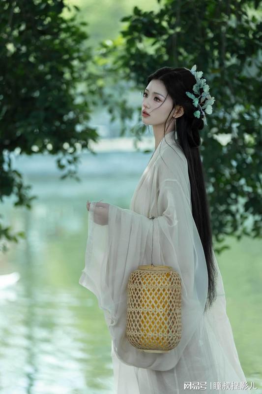  从前期策划到后期调色：古风春意人像创作的全流程技术拆解 影视小说