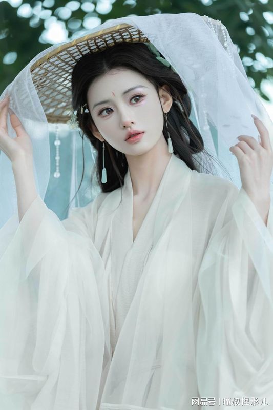  从前期策划到后期调色：古风春意人像创作的全流程技术拆解 影视小说