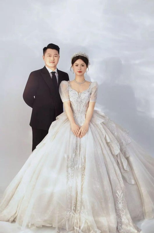  从“掏粪男孩”到“粪王”：一位95后技术工人的职业尊严觉醒之路 新闻