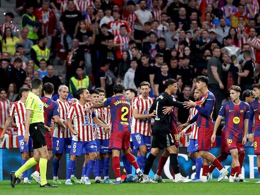  战术复盘：弗里克体系如何主导逆转——解码巴萨7分领跑的技术密钥 体育新闻