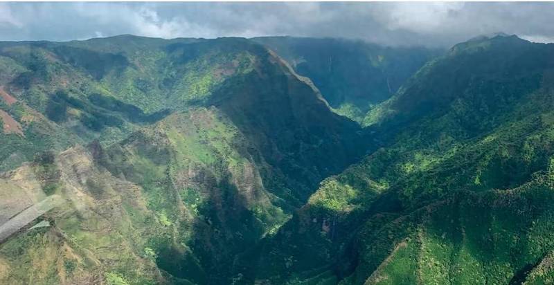  那一刻，海水吞噬了他们的梦想——夏威夷坠机事故幸存者亲述与安全警示 新闻