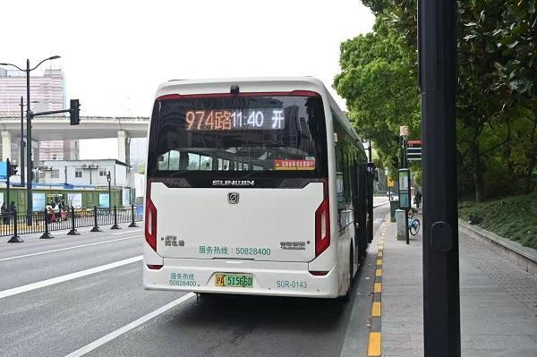 技术创新破解公交盲等难题:头腰尾牌发车显示系统的研发突破 新闻 技术创新破解公交盲等难题:头腰尾牌发车显示系统的研发突破 新闻