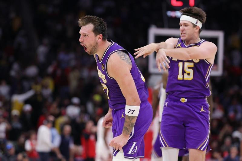 约基奇单赛季包揽篮板助攻王:中锋位置的革命性突破与NBA数据演进史 体育新闻 约基奇单赛季包揽篮板助攻王:中锋位置的革命性突破与NBA数据演进史 体育新闻