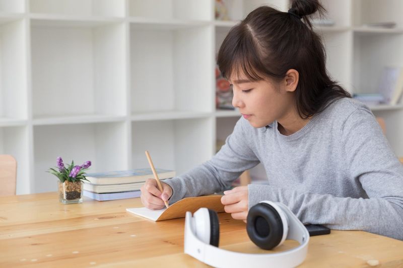 当「小磨蹭」开始主动写作业:一位妈妈用三个月见证的改变 情感心理