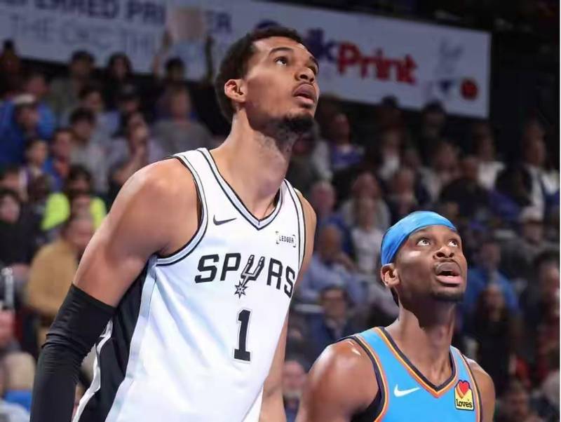 当热爱遇见舞台：NBA新星们的荣耀时刻与成长故事