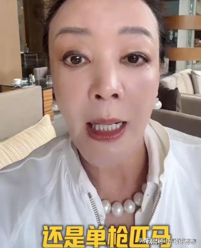 她的“弹簧哲学”:六十八岁正当年,何必低头认输 娱乐新闻